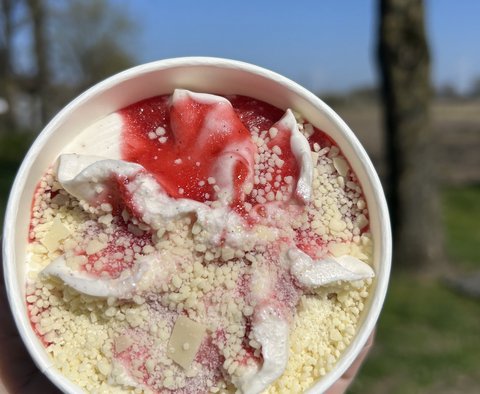 Direkt auf dem Hof gegessen schmeckt das Spaghettieis vom Milchhof Oskamp am besten