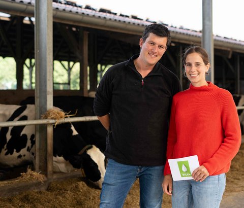 Stefan Oskamp und Anna Müller auf dem Milchhof Oskamp