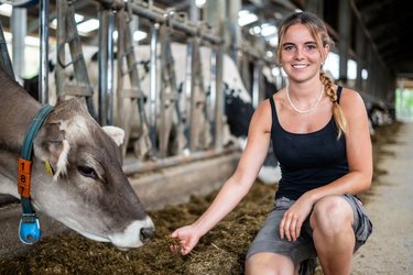 Katharina Honert hat „Blutgruppe Landwirtschaft“ und ist jeden Tag mit vollem Einsatz dabei!