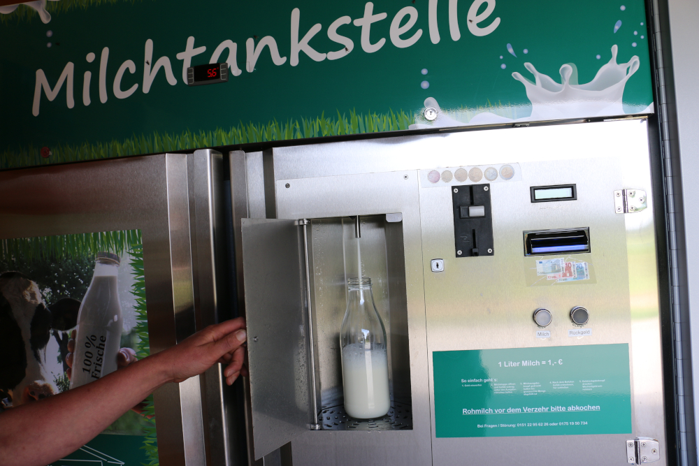 Frische Milch Vom Bauern In Meiner Nähe Milch direkt vom Bauernhof: Milchautomaten machen es möglich | DialogMilch